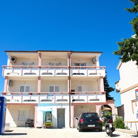 Apartmani Vidusin Novalja Luaran gambar