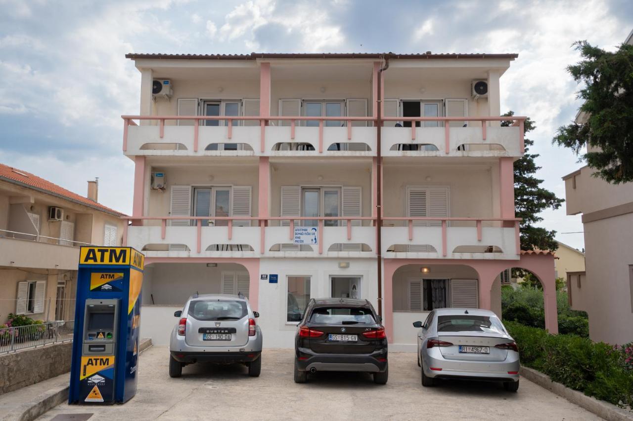 Apartmani Vidusin Novalja Luaran gambar
